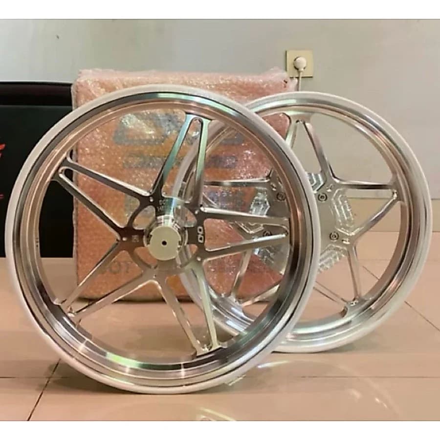 ล้อแม็ก ลายดาว Delkevic Yamaha mio sporty110-115 vino